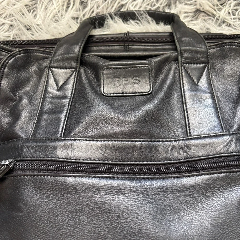 Tumi Leather Laptop Brief Messenger Bag Safeport Protection System VTG 18x15x4-8